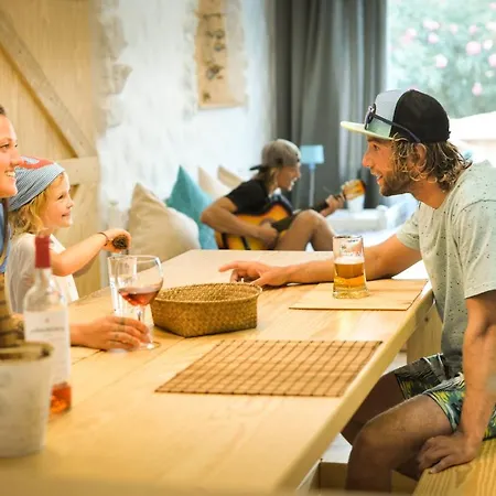 호스텔 Wellenkind Surfschool 라 파레드