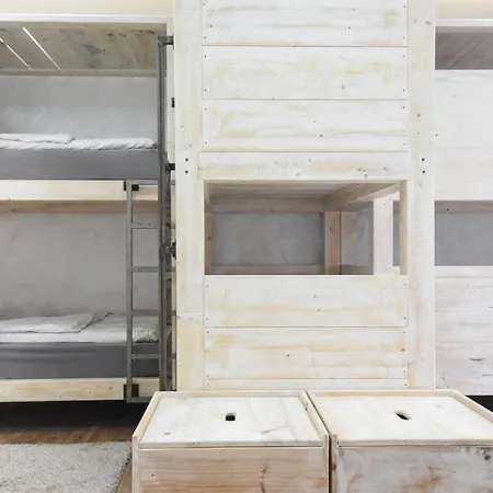 Wellenkind Surfschool * 拉帕拉德