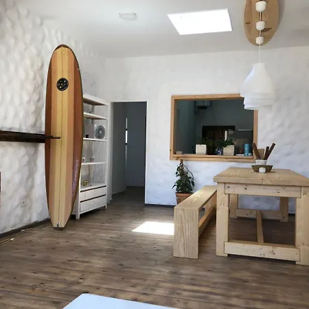 Wellenkind Surfschool Хостел Ла-Паред