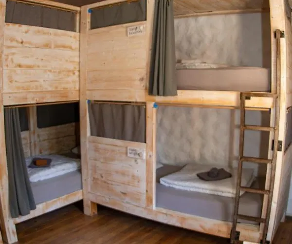 بيت شباب Wellenkind Surfschool لا باريد