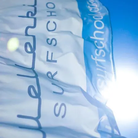 Wellenkind Surfschool Hostel *